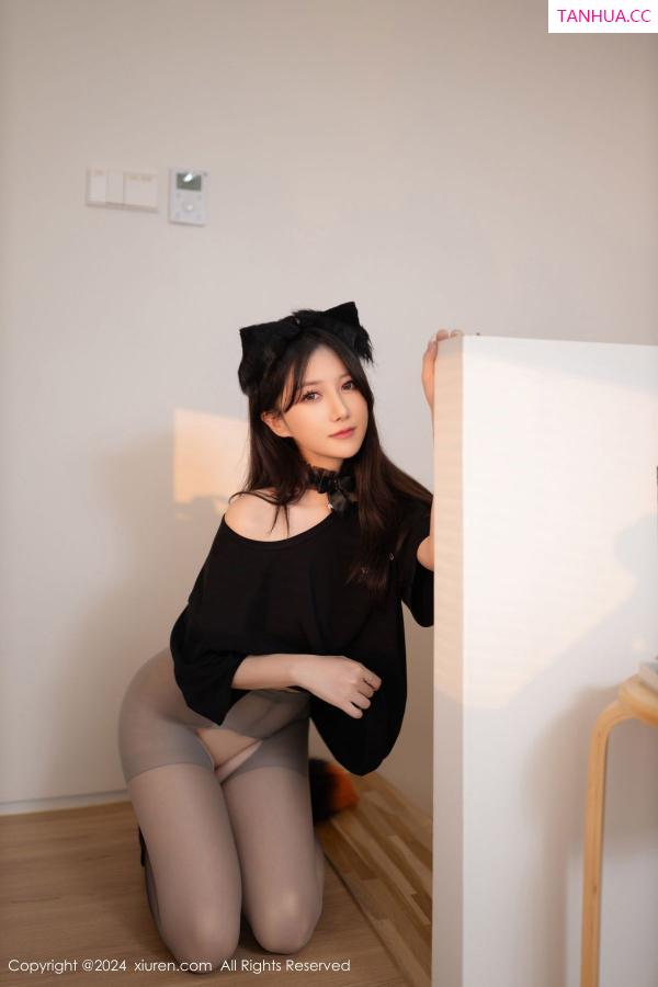 鱼子酱fish  [XiuRen]高清写真图 2024.10.18 No.9314 鱼子酱Fish 美腿黑丝第7张图片